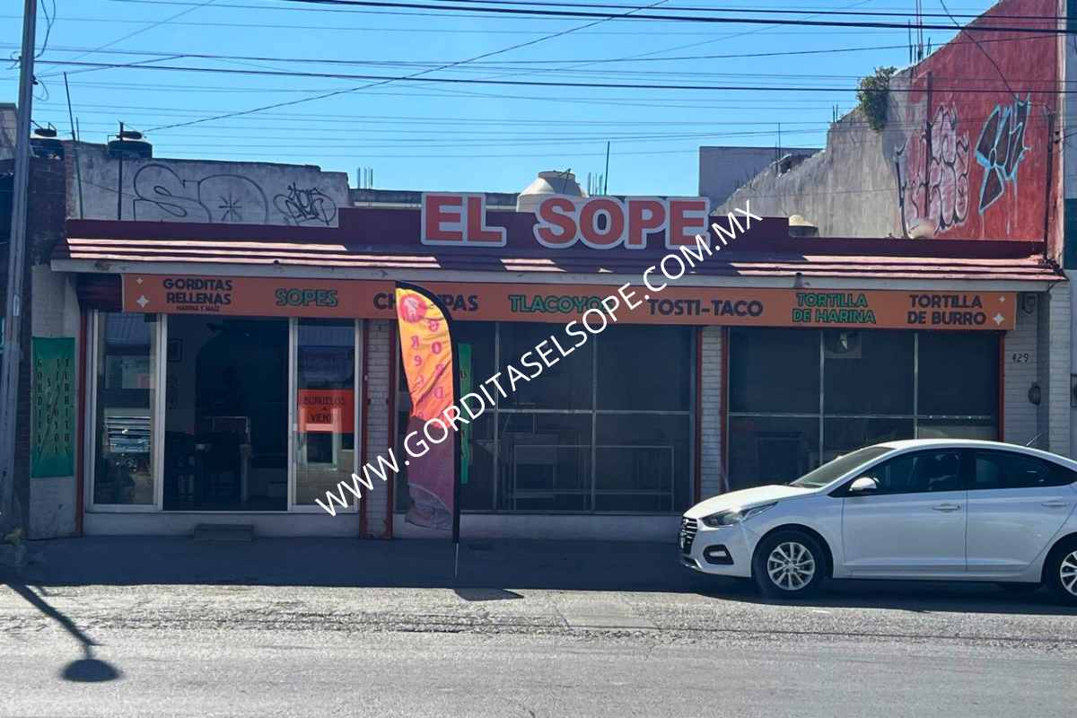 Gorditas y sopes servidos en Gorditas El Sope